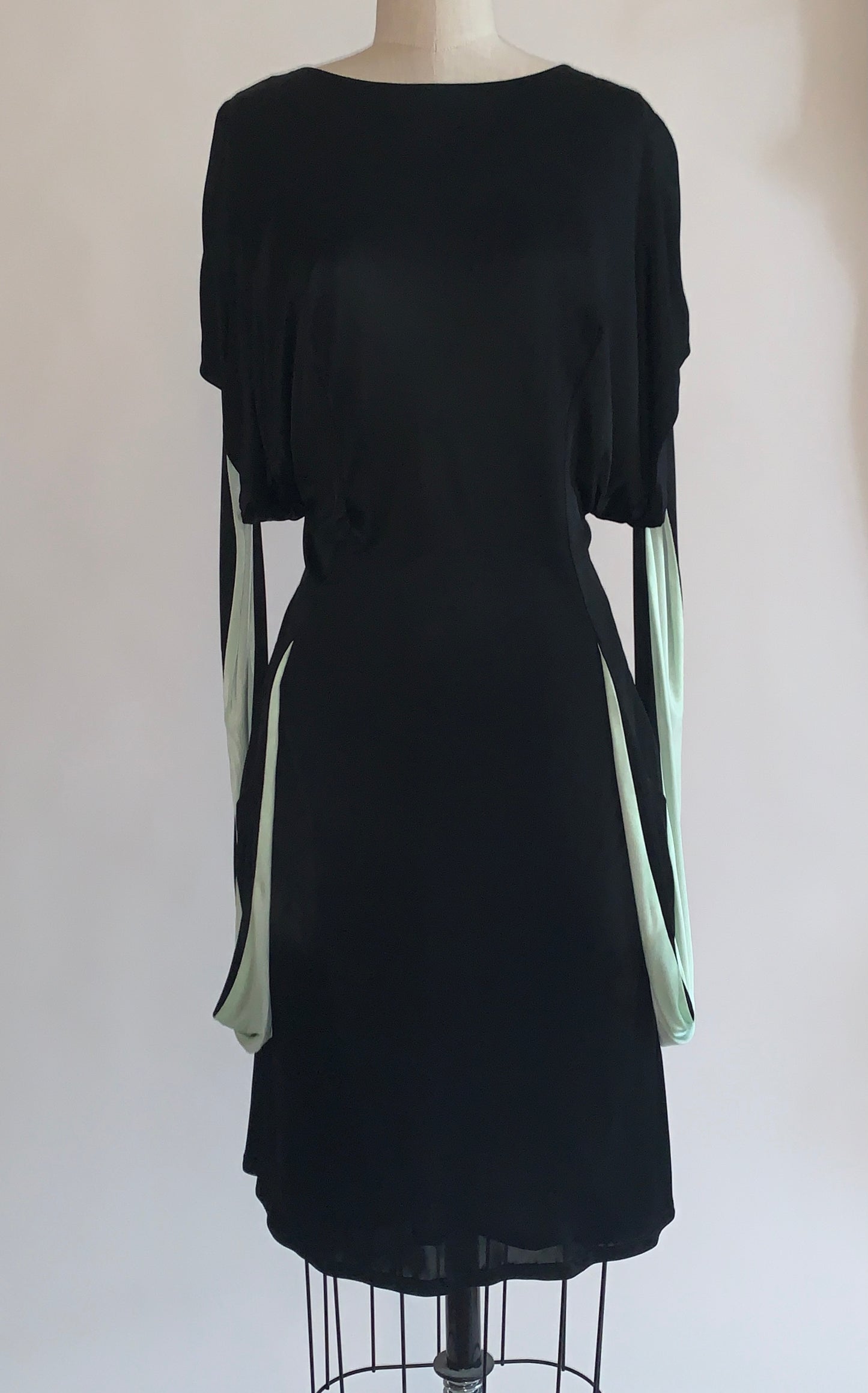 Unworn 2008 Alexander McQueen Black and Mint Jersey Drape Dress